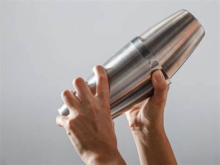 How long should you shake the drink when using the Boston shaker?
