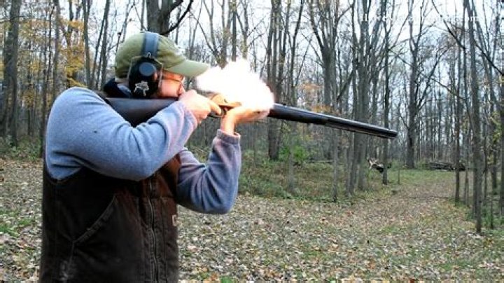 How long should you wait if your firearm misfires?