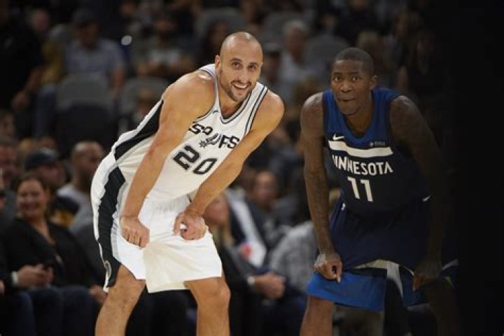 How many 6th Man of the Year does Manu have?