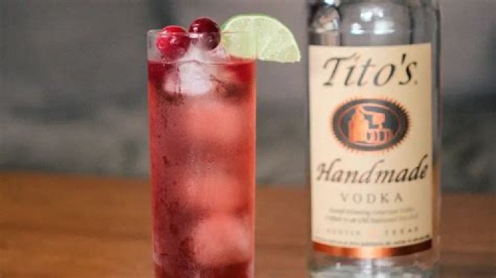 How many calories are in a Tito's cranberry and vodka?