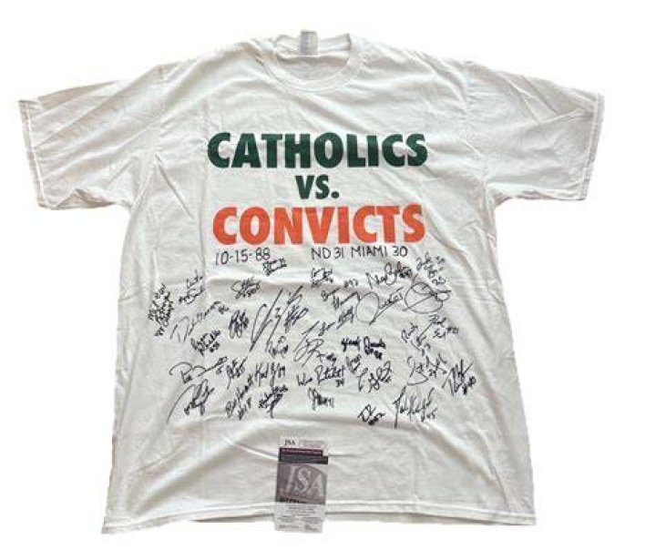 How many Catholics vs Convicts shirts were sold?