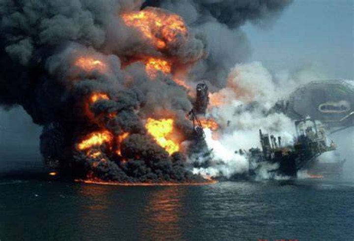 How many died on Deepwater Horizon?