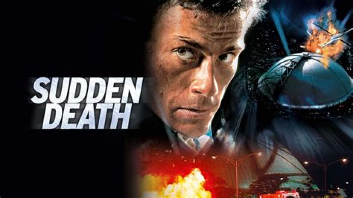 How many holes are in sudden death in golf?