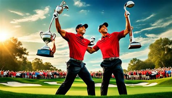 How many junior golf tournaments did Tiger Woods win?