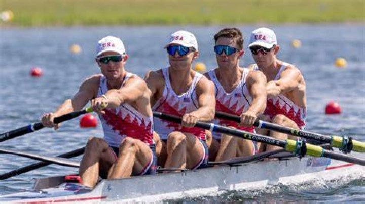 How many strokes per minute do Olympic rowers do?