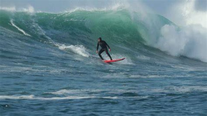 How many surfers died at Mavericks?