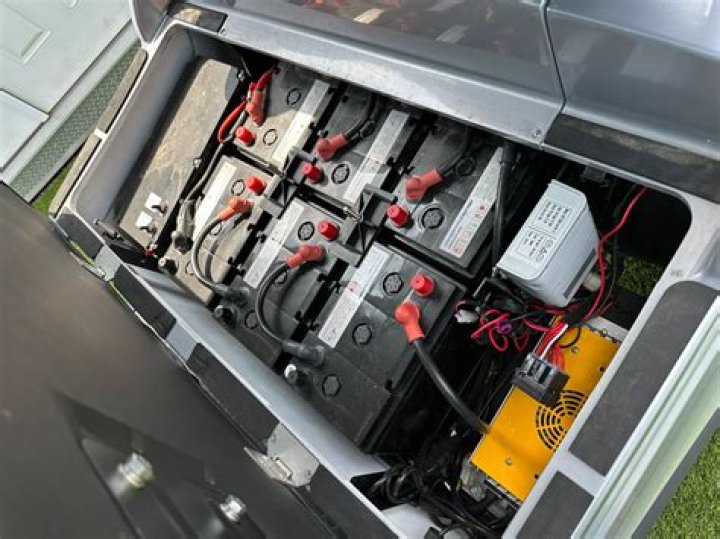 How much does a new golf cart battery cost?