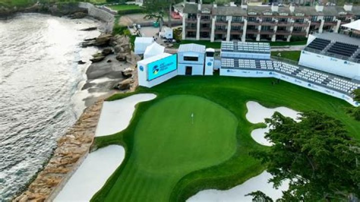 How much does it cost to play 18 at Pebble Beach?