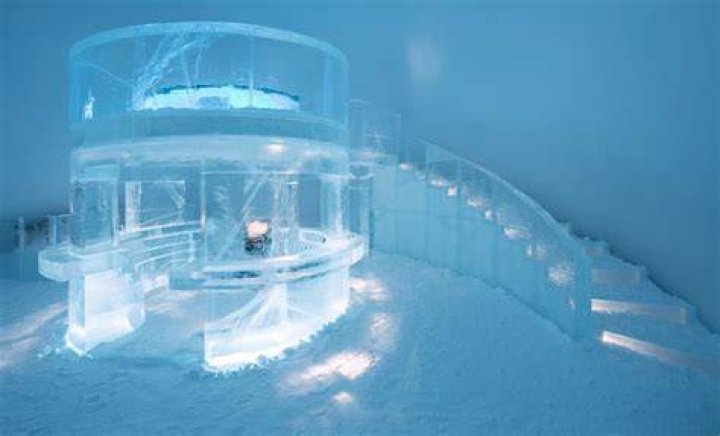 How much does the Icehotel cost during the day?