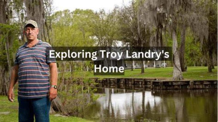 How much does Troy Landry make per episode?