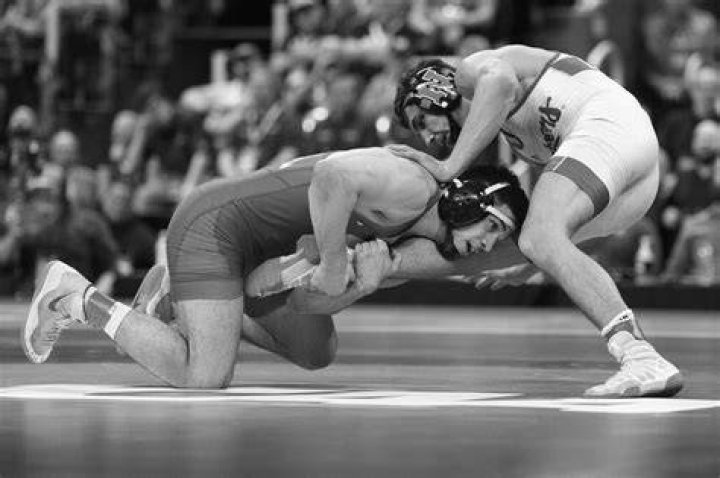 How much is a tech fall in wrestling?