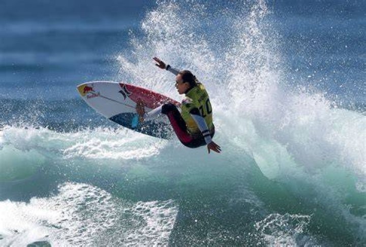How old are most pro surfers?