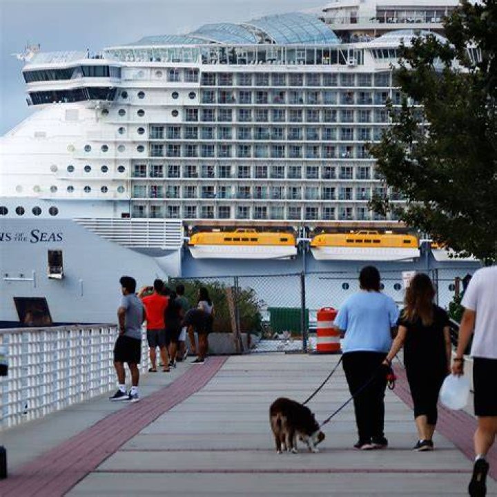 How old do you have to be to dance on a cruise ship?
