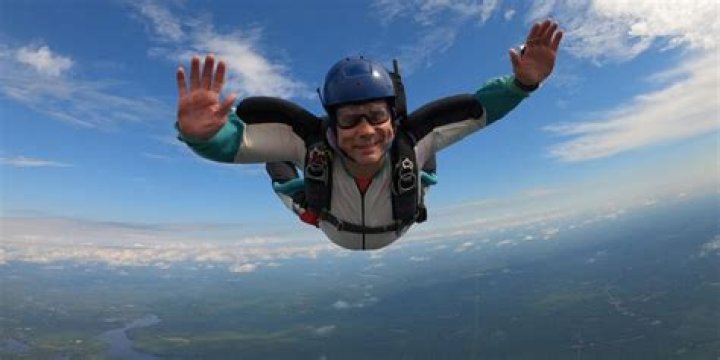 How old do you have to be to skydive in Mexico?