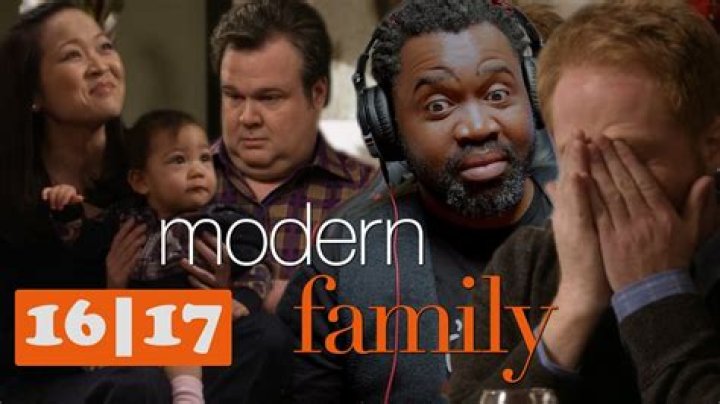 How old was Lily in season 1 of Modern Family?