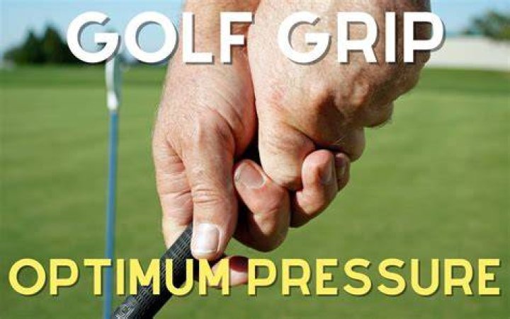 How tight should you hold your golf club?