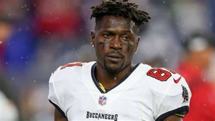 Is Antonio Brown still in the NFL?