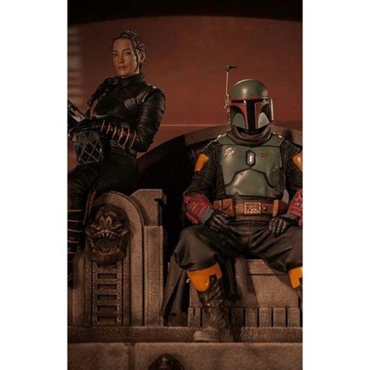 Is Fennec Shand older than Boba Fett?