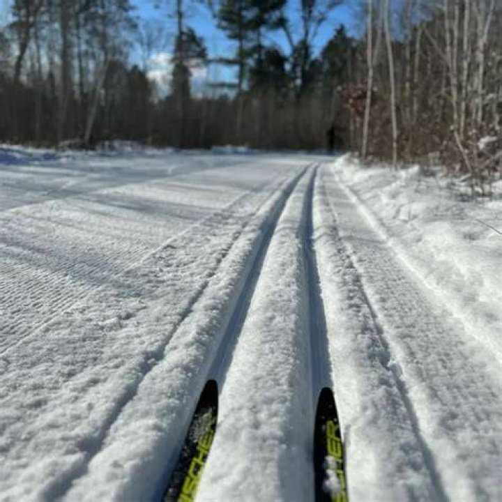 Is Fresh snow good for cross country skiing?