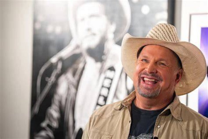 Is Garth Brooks a billionaire?