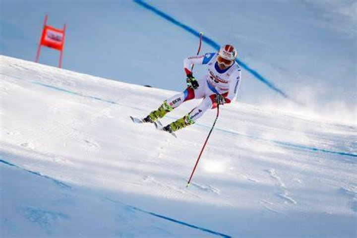 Is giant slalom the same as super-G?