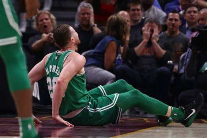 Is Gordon Hayward injured 2022?