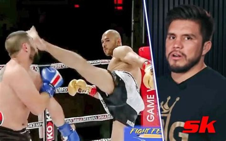 Is grappling allowed in kickboxing?
