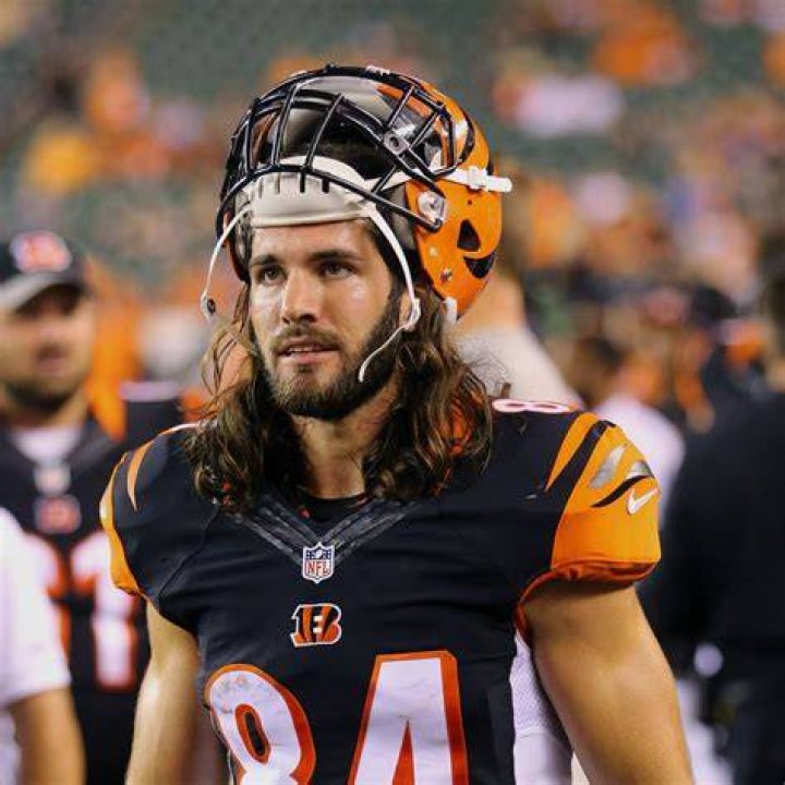 Is Jake Kumerow related to Eric Kumerow?