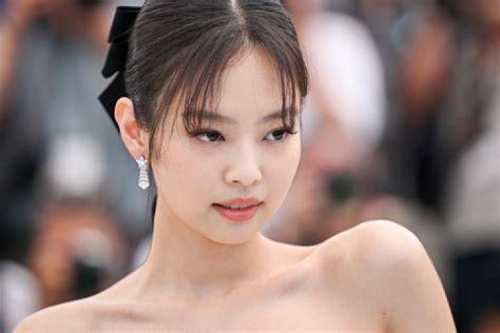 Is Jennie's family rich?