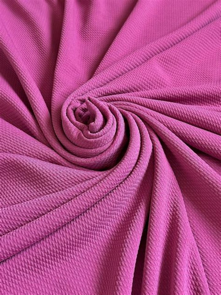 Is jersey knit stretchy?