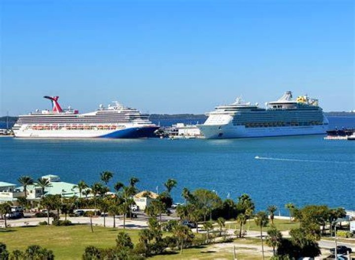 Is port red or blue?