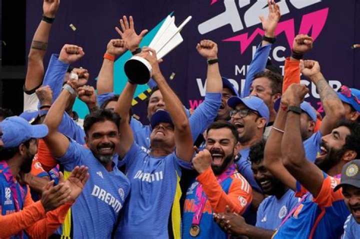 Is Rahul Dravid most handsome man?