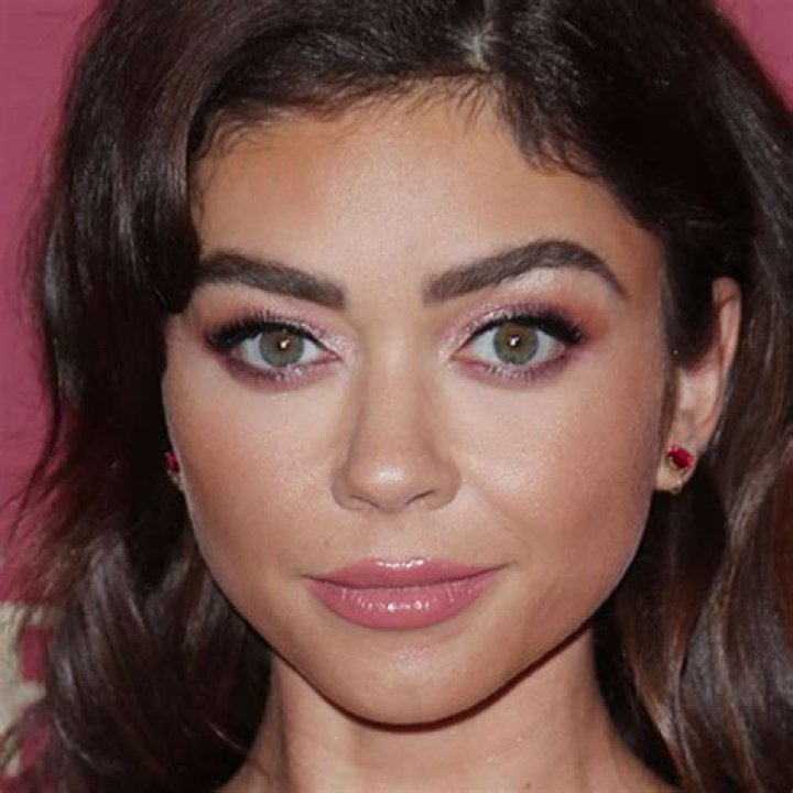 Is Sarah Hyland related to Mila Kunis?