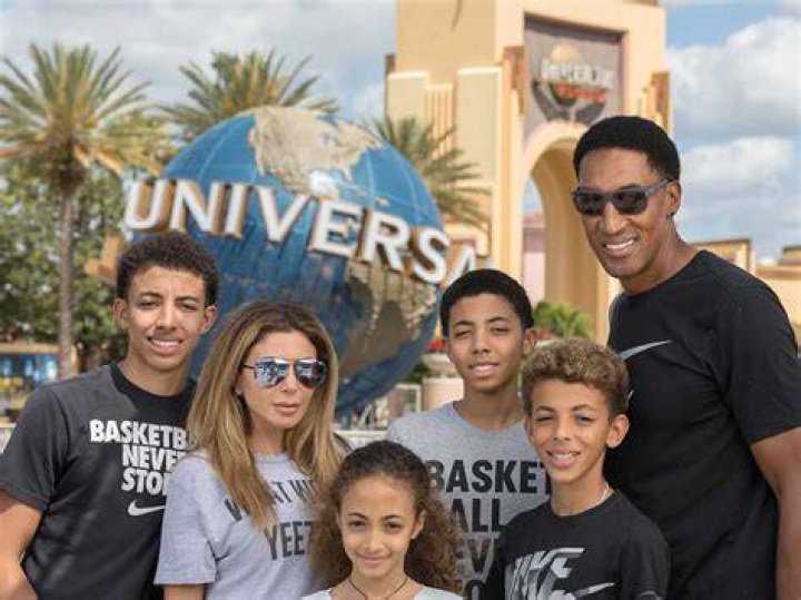 Is Scottie Pippen in the HOF?