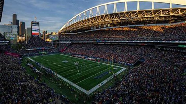 Is Seattle Seahawks stadium enclosed?