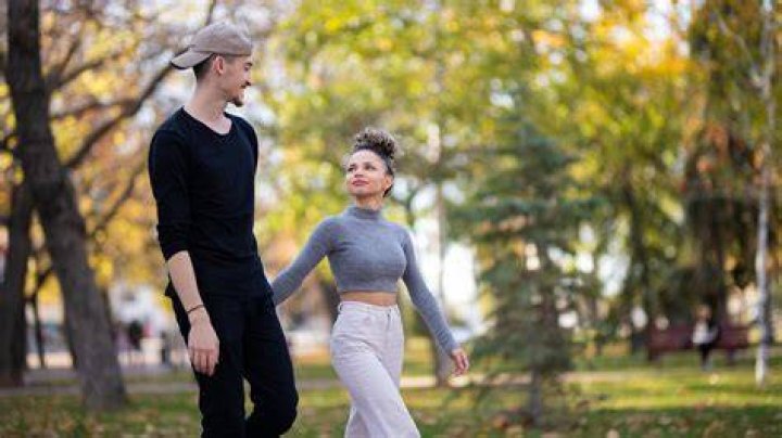 Is short or tall more attractive?