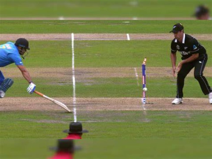 Is stump out on no-ball?
