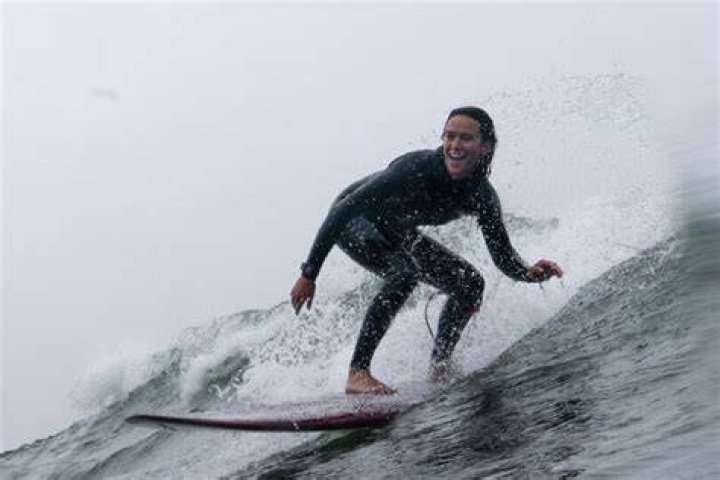 Is surfing good for mental health?