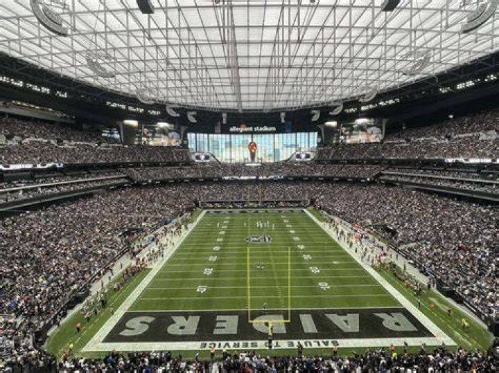 Is the new Raider stadium enclosed?