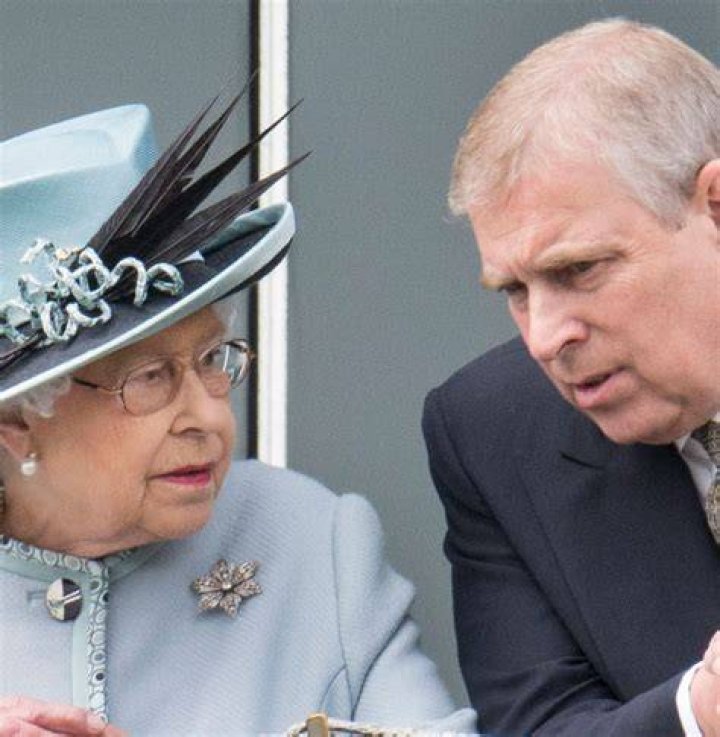Is there someone richer than the queen?