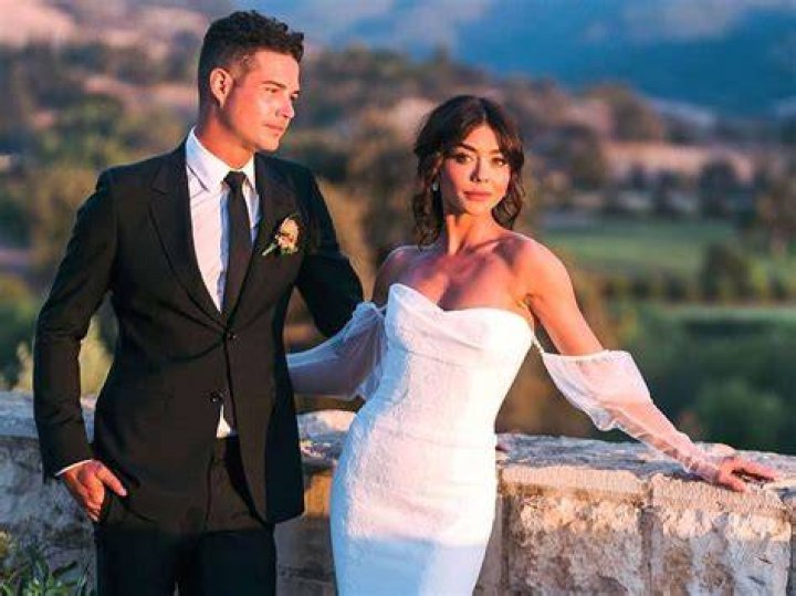 Is Wells Adams from the bachelor married?