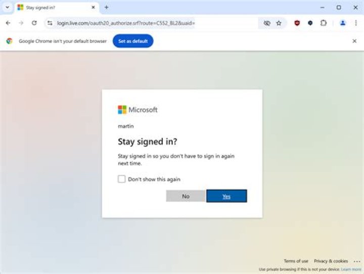 Should I stay signed in to my Microsoft account?