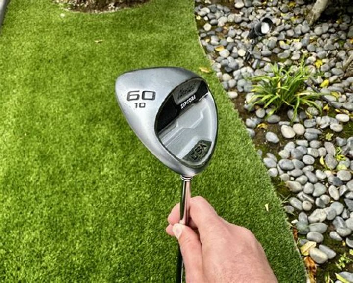 Should the average golfer use a 60 degree wedge?