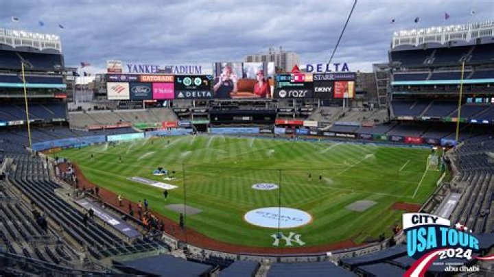Was for the love of the game filmed at Yankee Stadium?