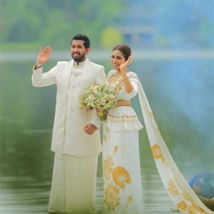 Was Muralitharan a thrower?
