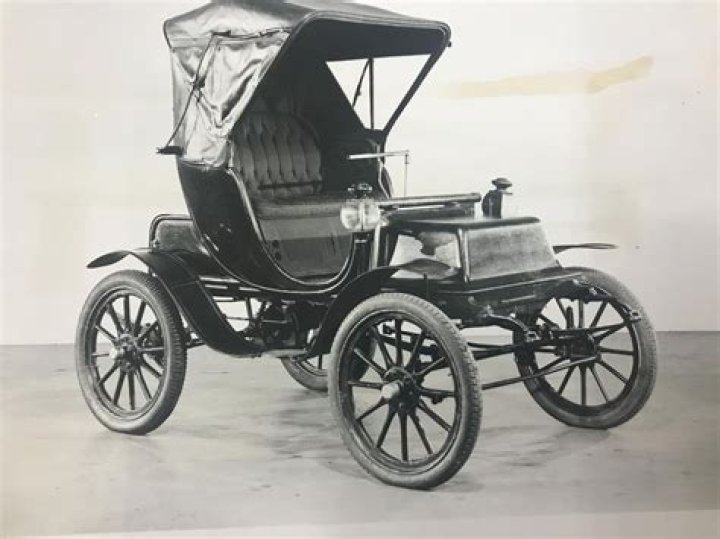 Were there cars in the early 1900s?