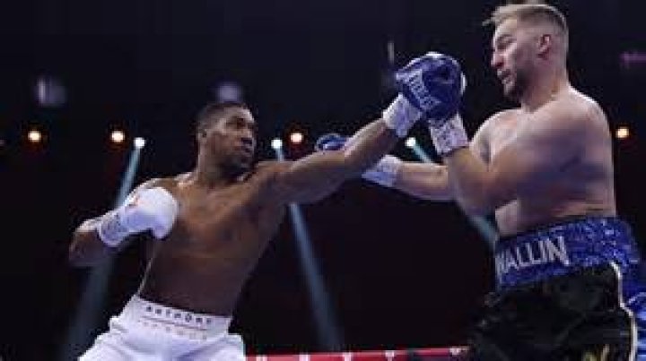 What's a Spar in boxing?