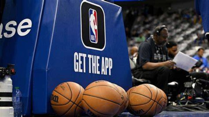 What app shows NBA Playoffs?