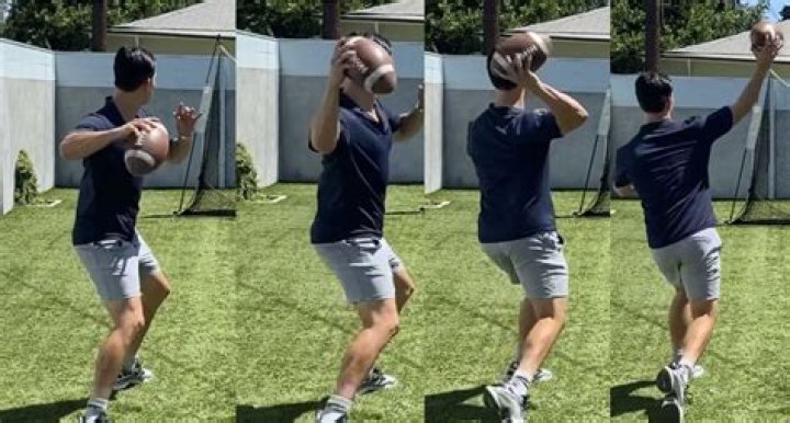 What are 2 cues for throwing?