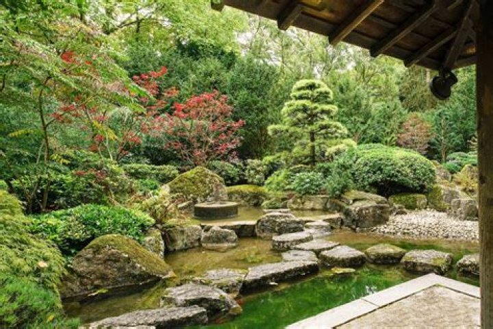What are the 3 essential elements of a Japanese garden?